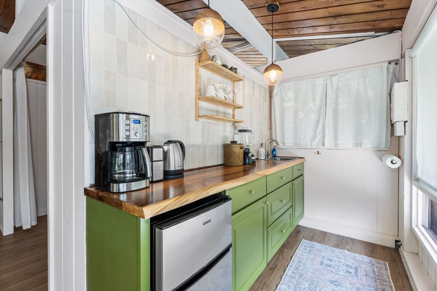 Mai Tai Manor - Image 53