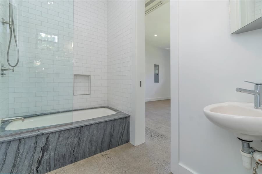 Hale Kailua Beachfront Estate - Image 31