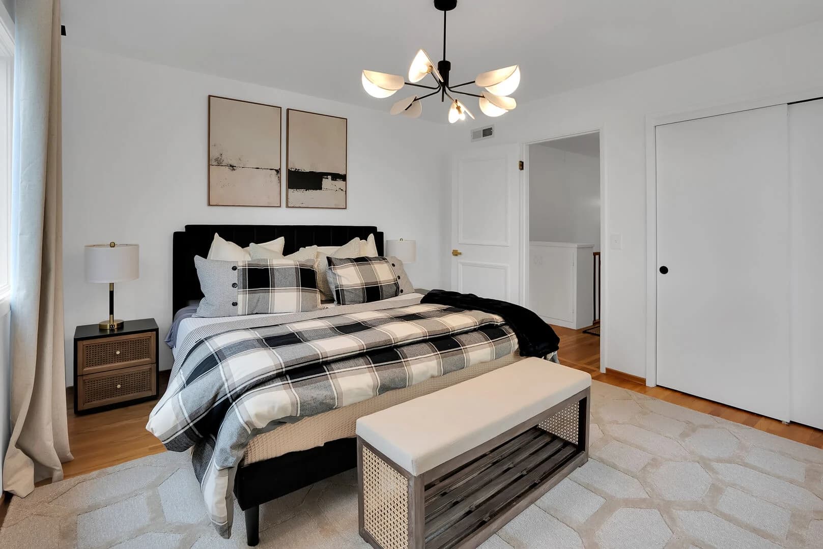 Pebble Modern Home - Image 17