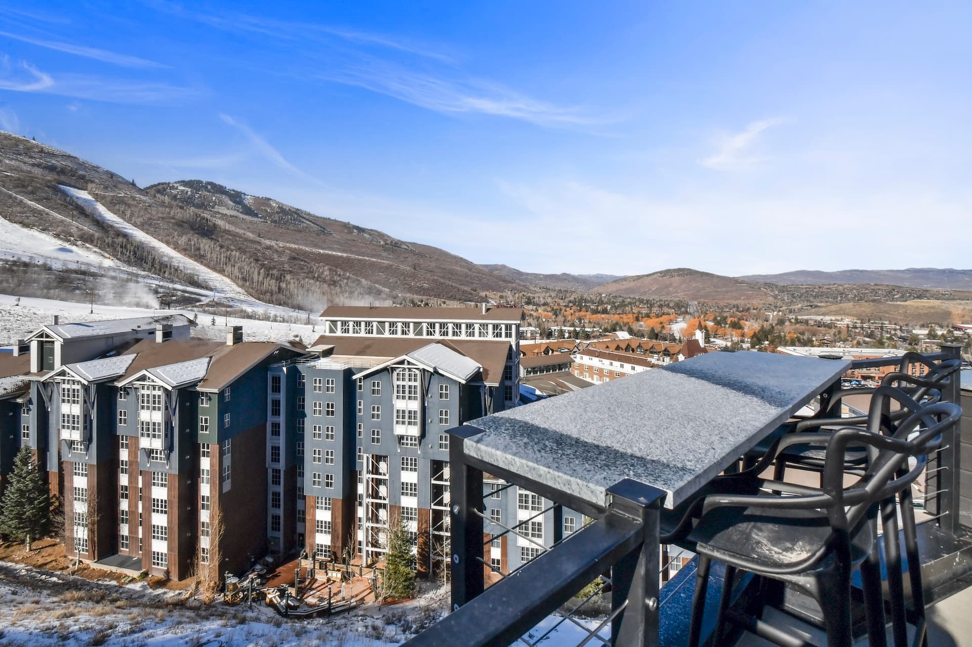 Japandi Slopeside Retreat - Image 39