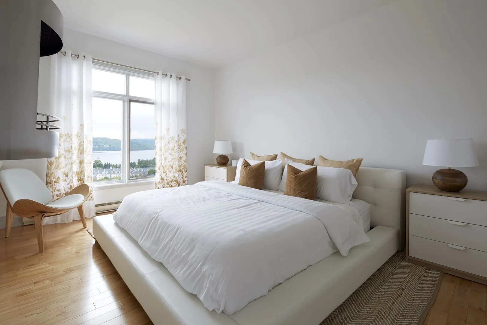 White Altitude - Image 4