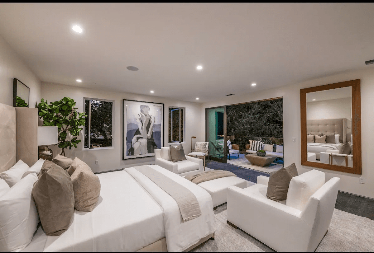 Hollywood Regency Villa - Image 28