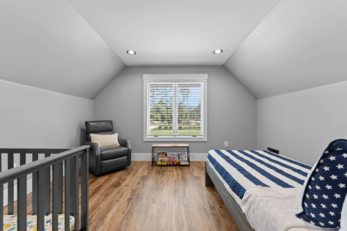 Lakefront Serenity Lodges - Image 18