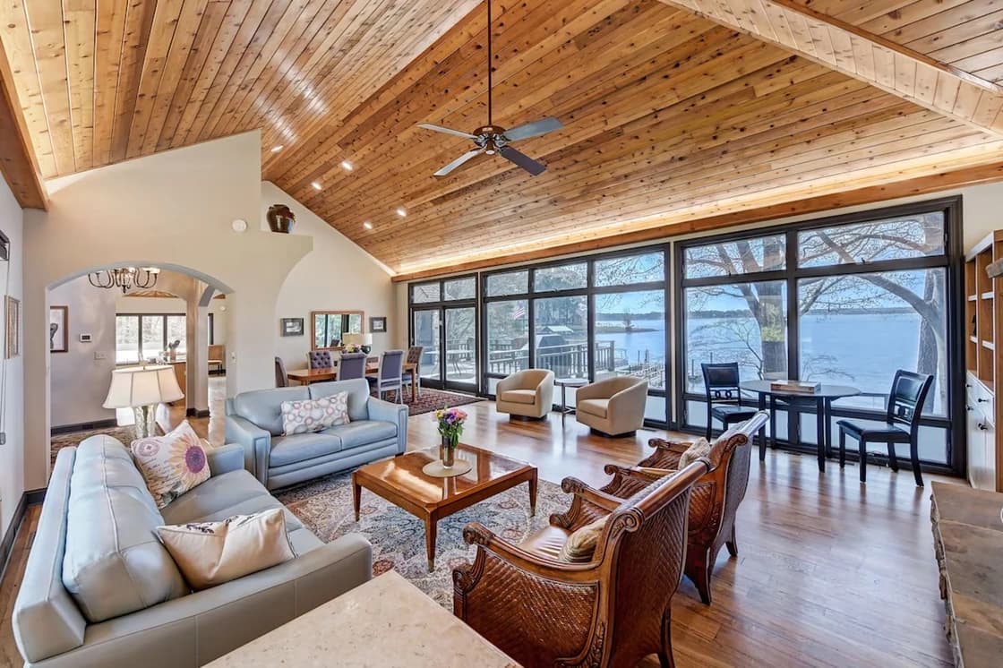 Landover Lodge - Image 12