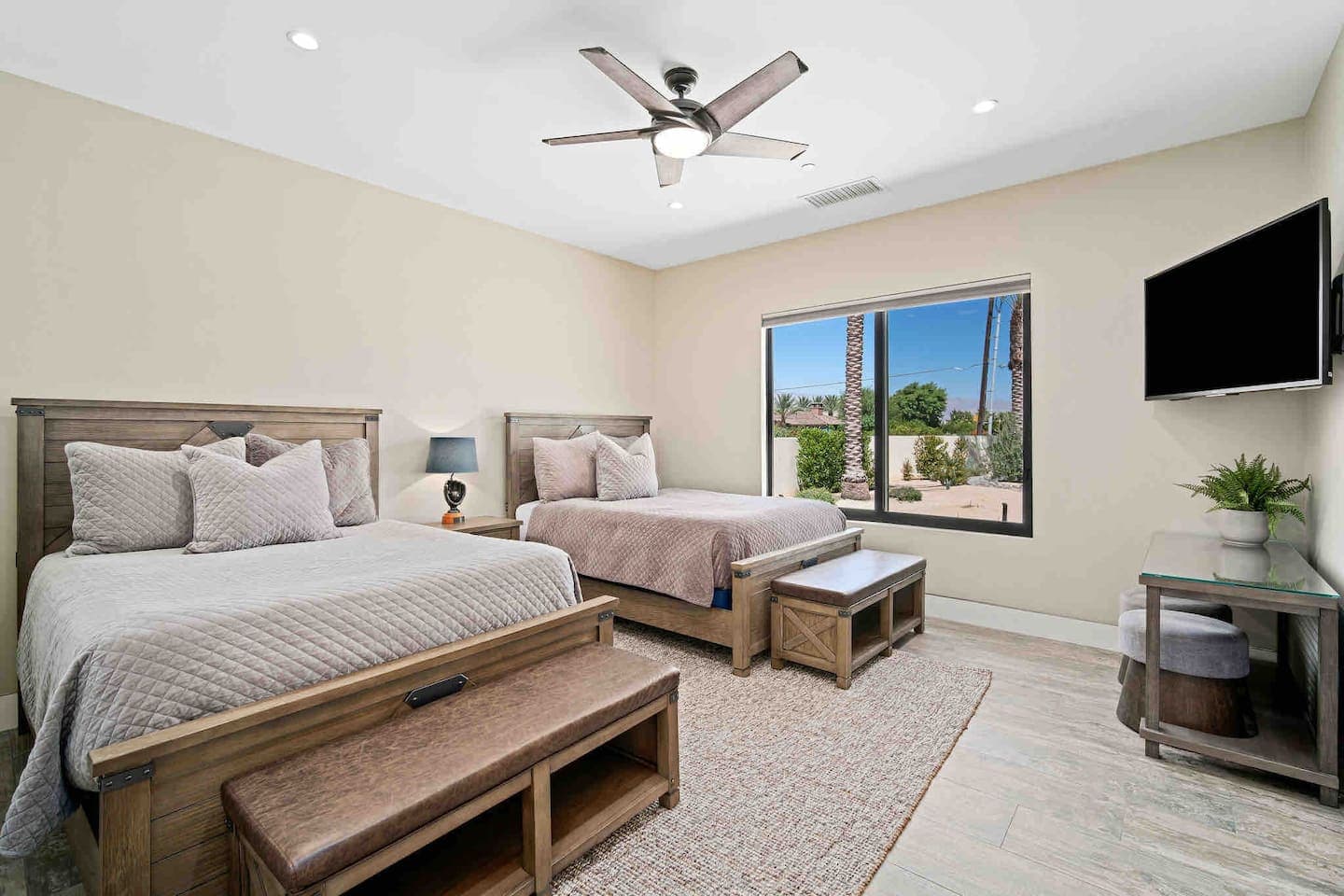 Palm Desert Estate - Image 14