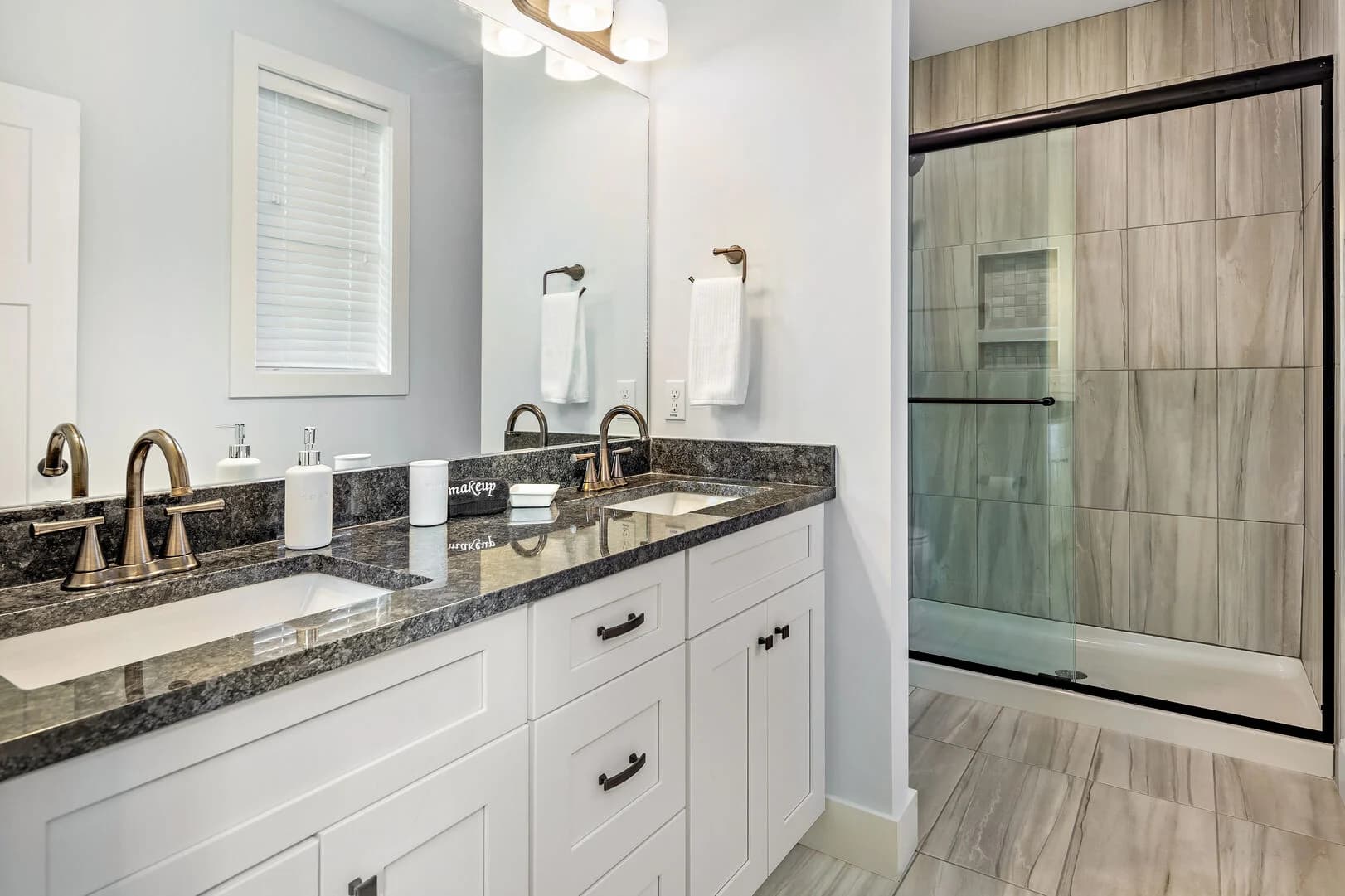 Old Bridge House - Image 15