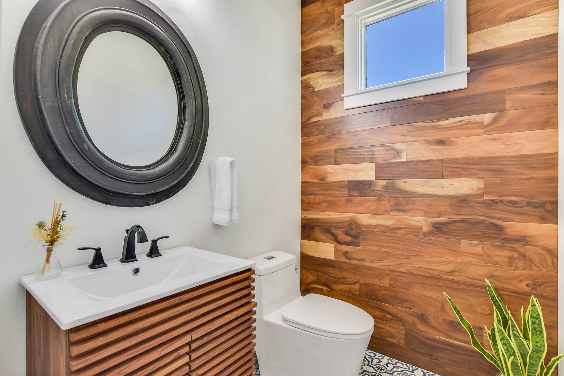 Sanctuary - Image 44