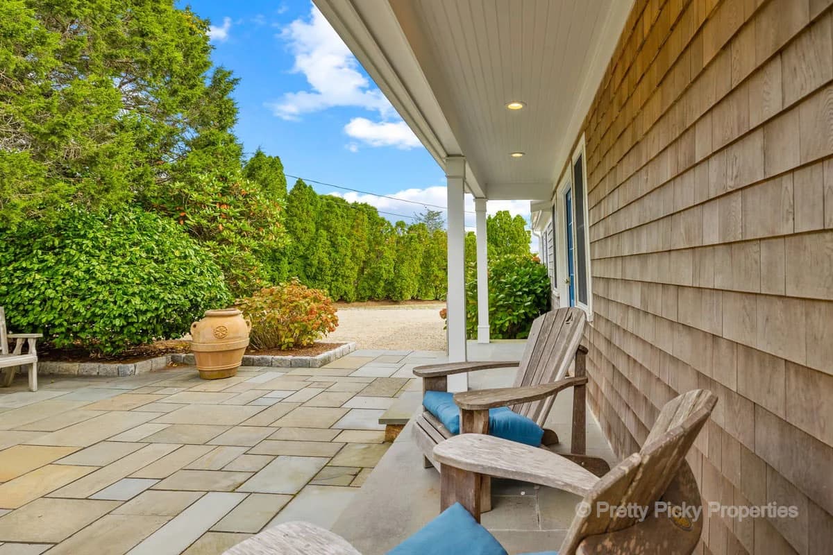 Serenity by the Sea - Image 29