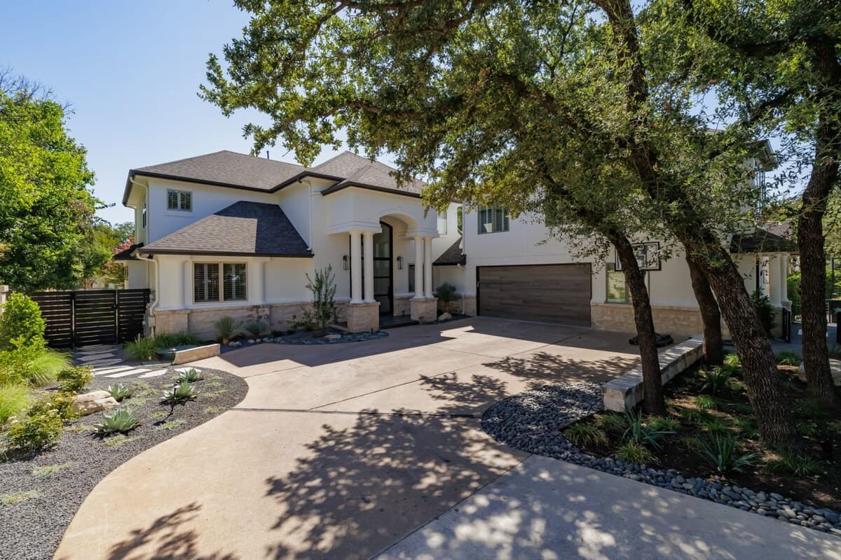 Austin Victoria - Image 3