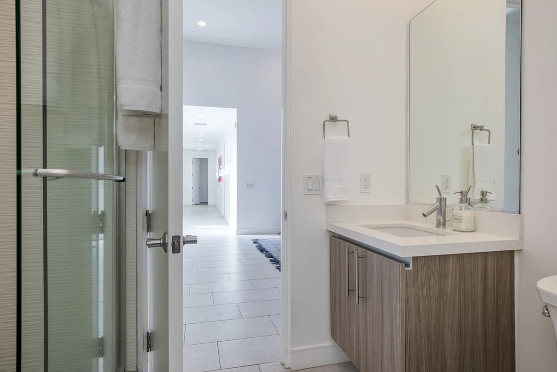 Polo Villa Halo - Image 61