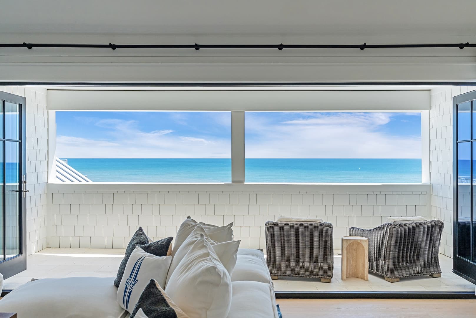 Grand Pearl - Image 143