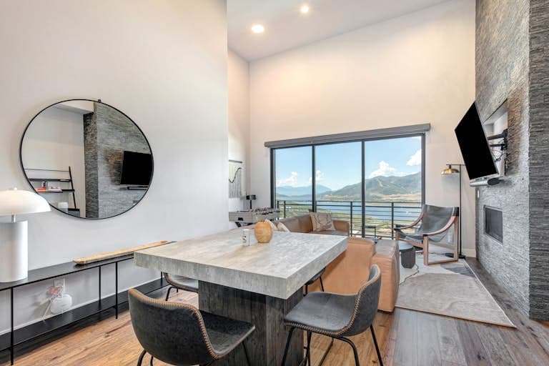 On Top of the Mountains - Image 14