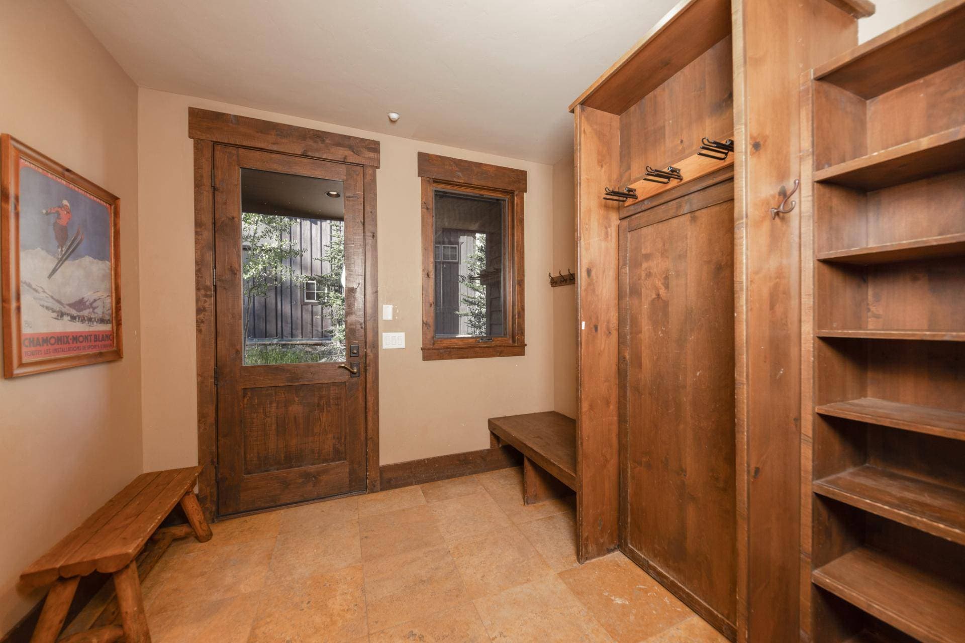 Lumber Jack Lodge - Image 40