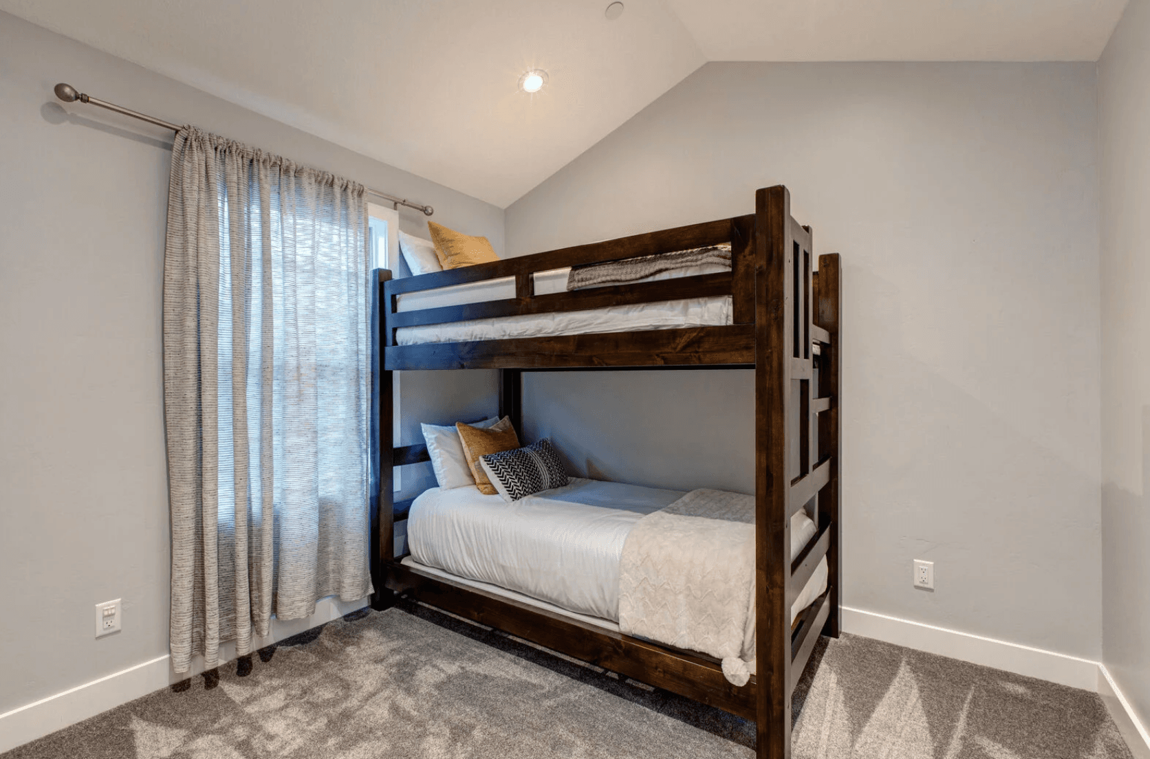 Pick 'N Shovel - Image 24