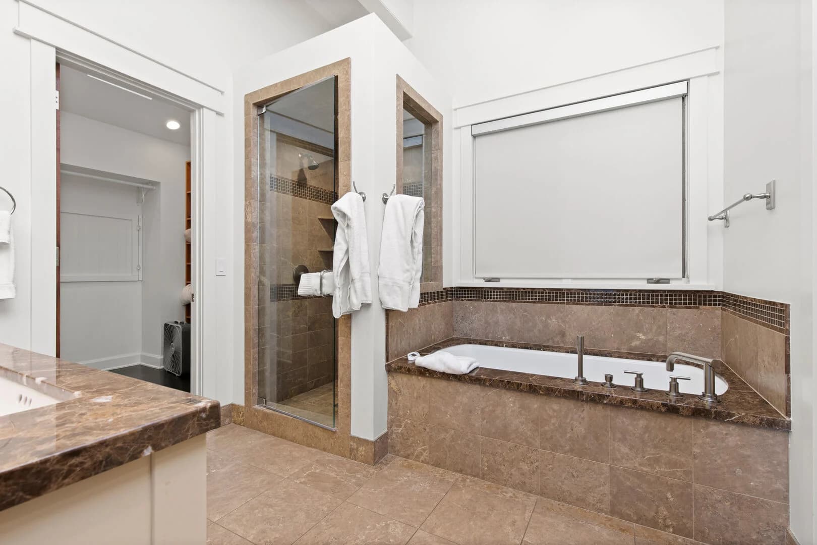 Woodside House - Image 22