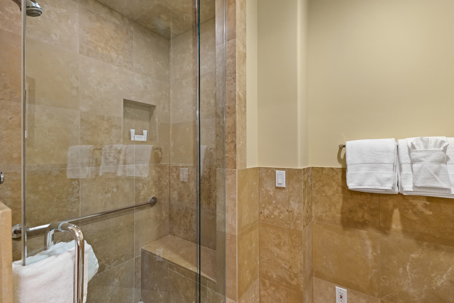 The Plaza at Granita Penthouse - Image 16