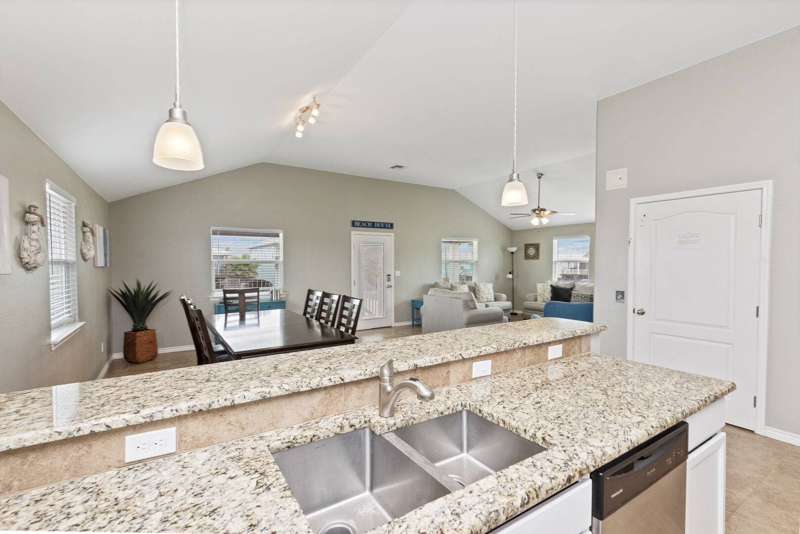 Latitude Adjustment - Image 12