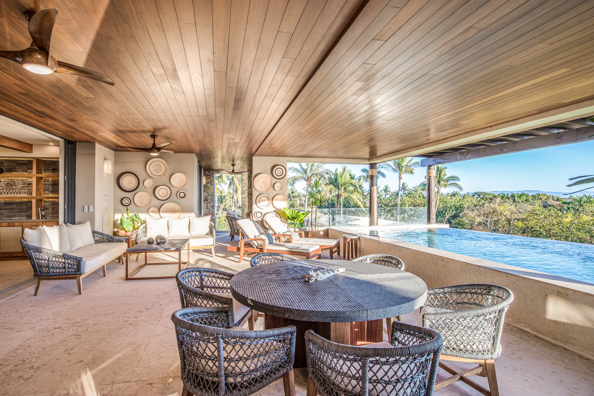 Tau Residences #412 - Image 1