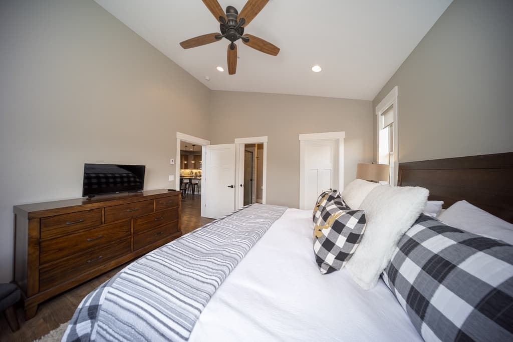 Homer’s Hideaway - Image 11