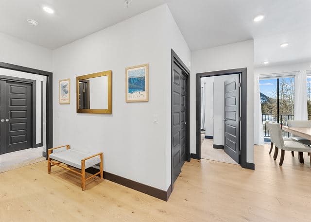 Crestview Chalet Bliss - Image 11