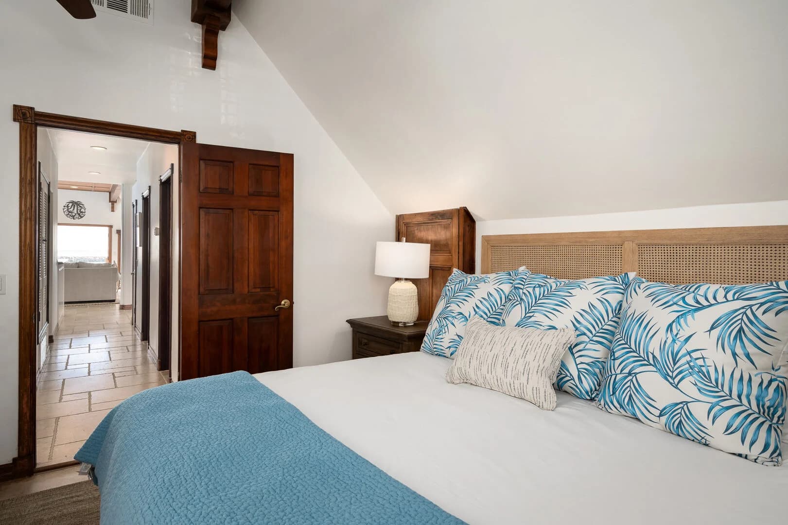 Seaside Serenity Haven - Image 16