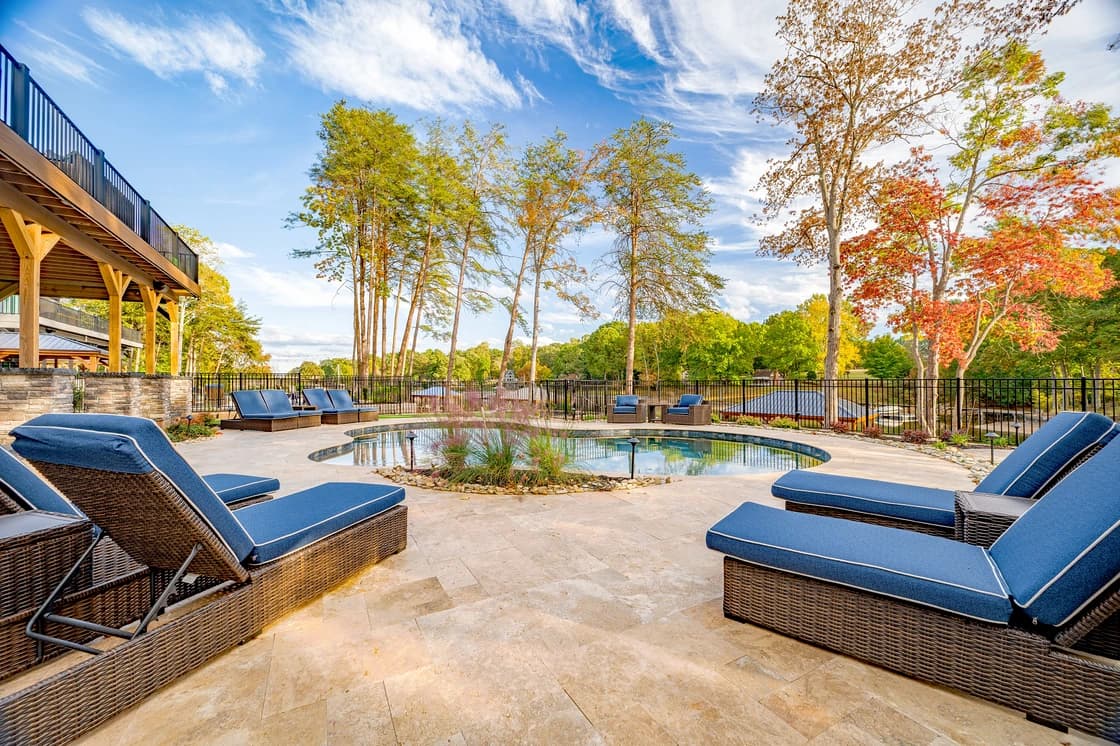 Black Bear Lodge - Image 10