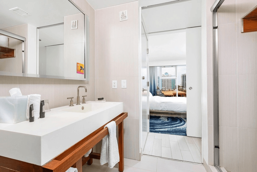 Shoreline #604 - Image 26