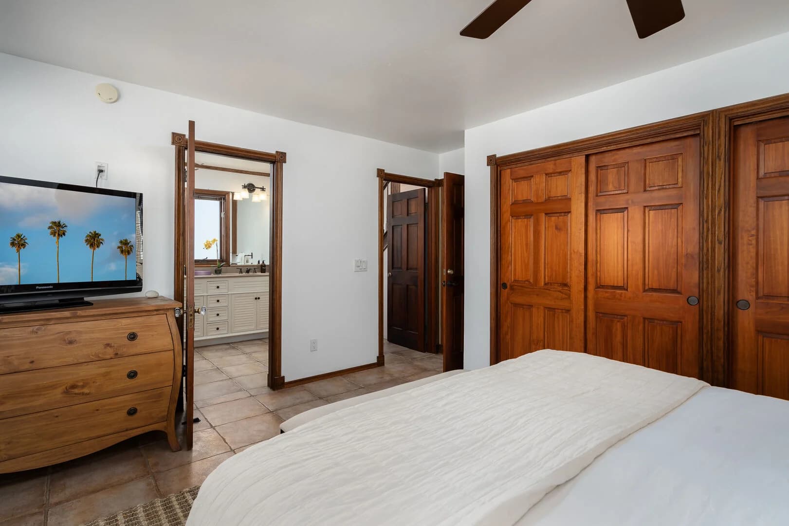 Seaside Serenity Haven - Image 36