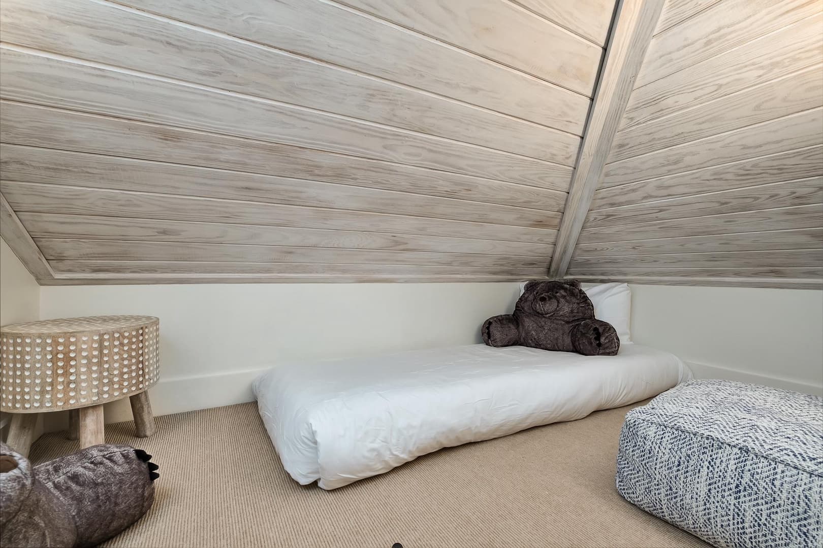 YOLO Cottage & Carriage - Image 26