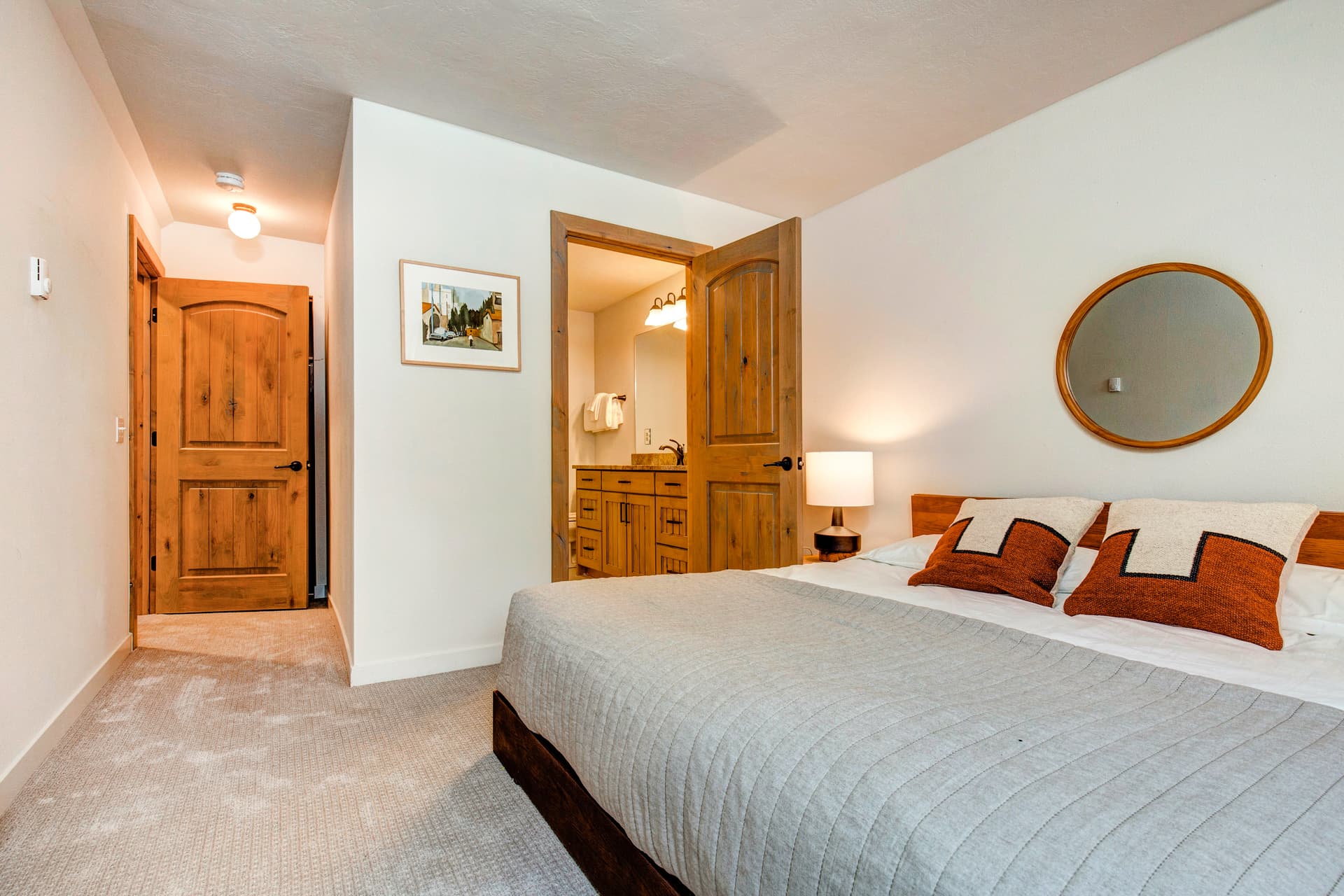 Red Pine Wonder Home - Image 14