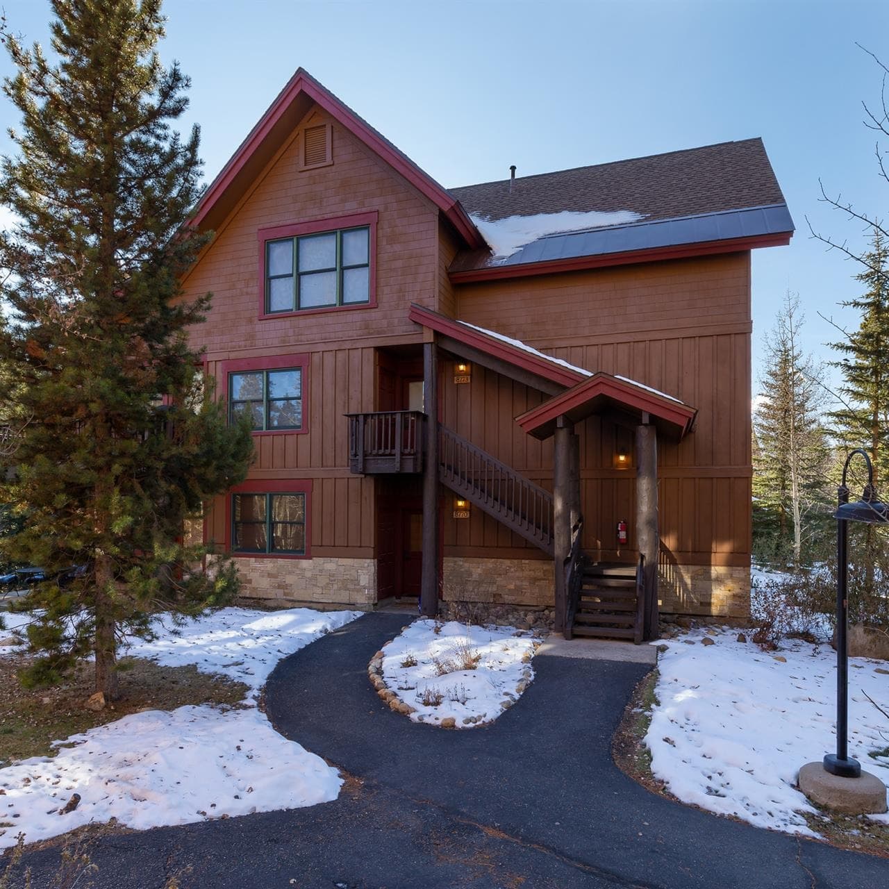 Treetop Haven Retreat