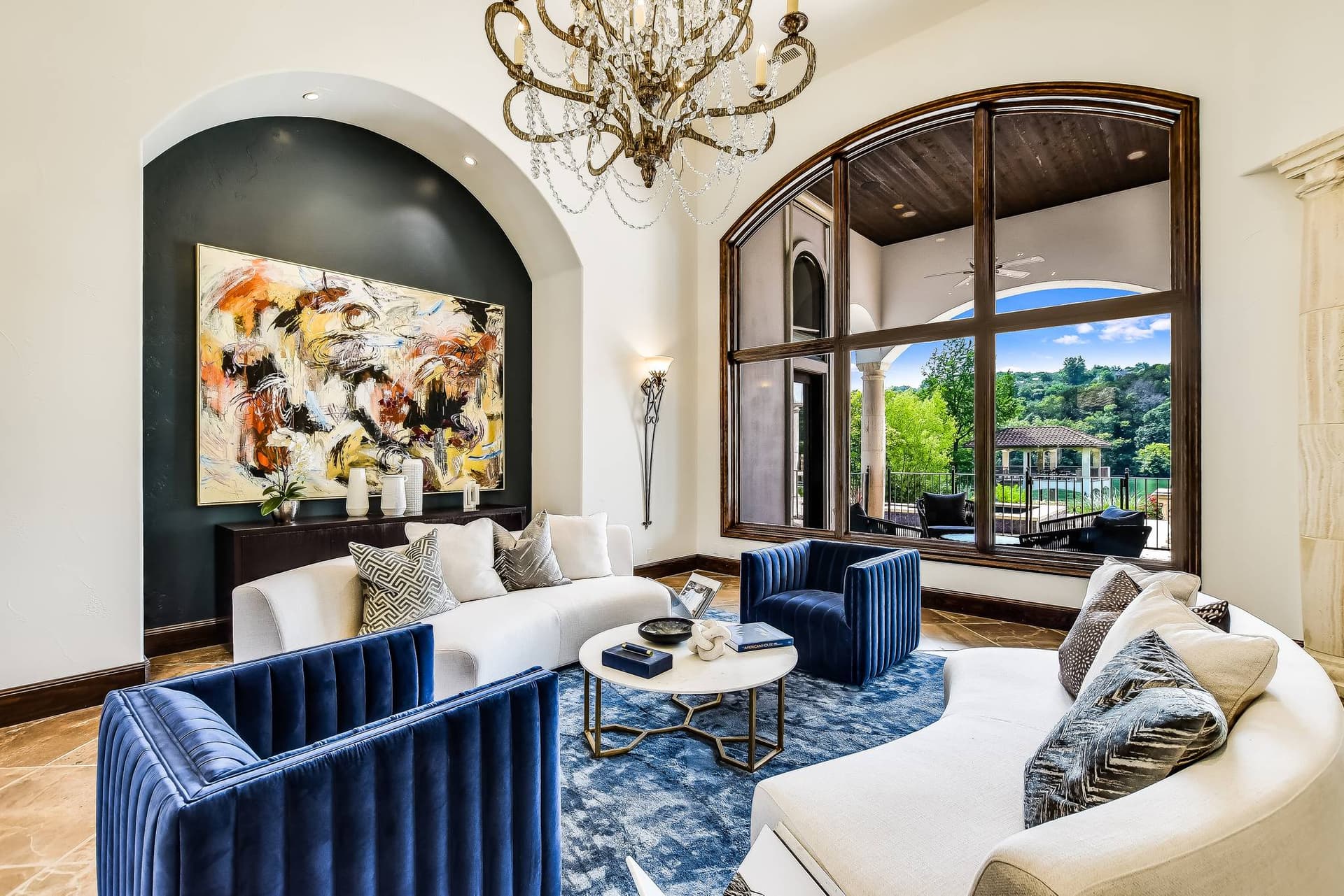 Autograph on Lake Austin - Image 4