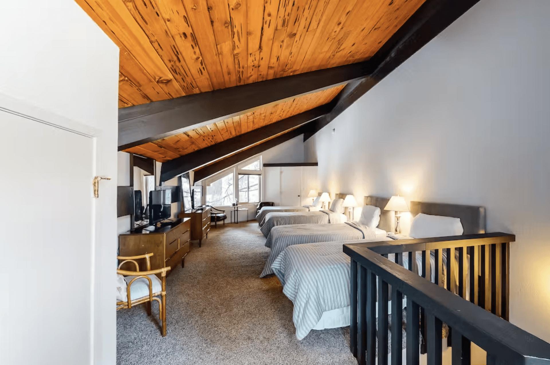 Among the Trees Home - Image 18