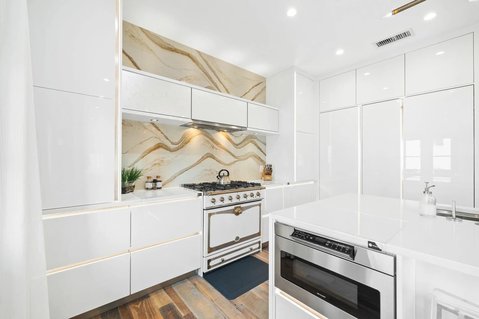 Antigua Blue Condo - Image 13