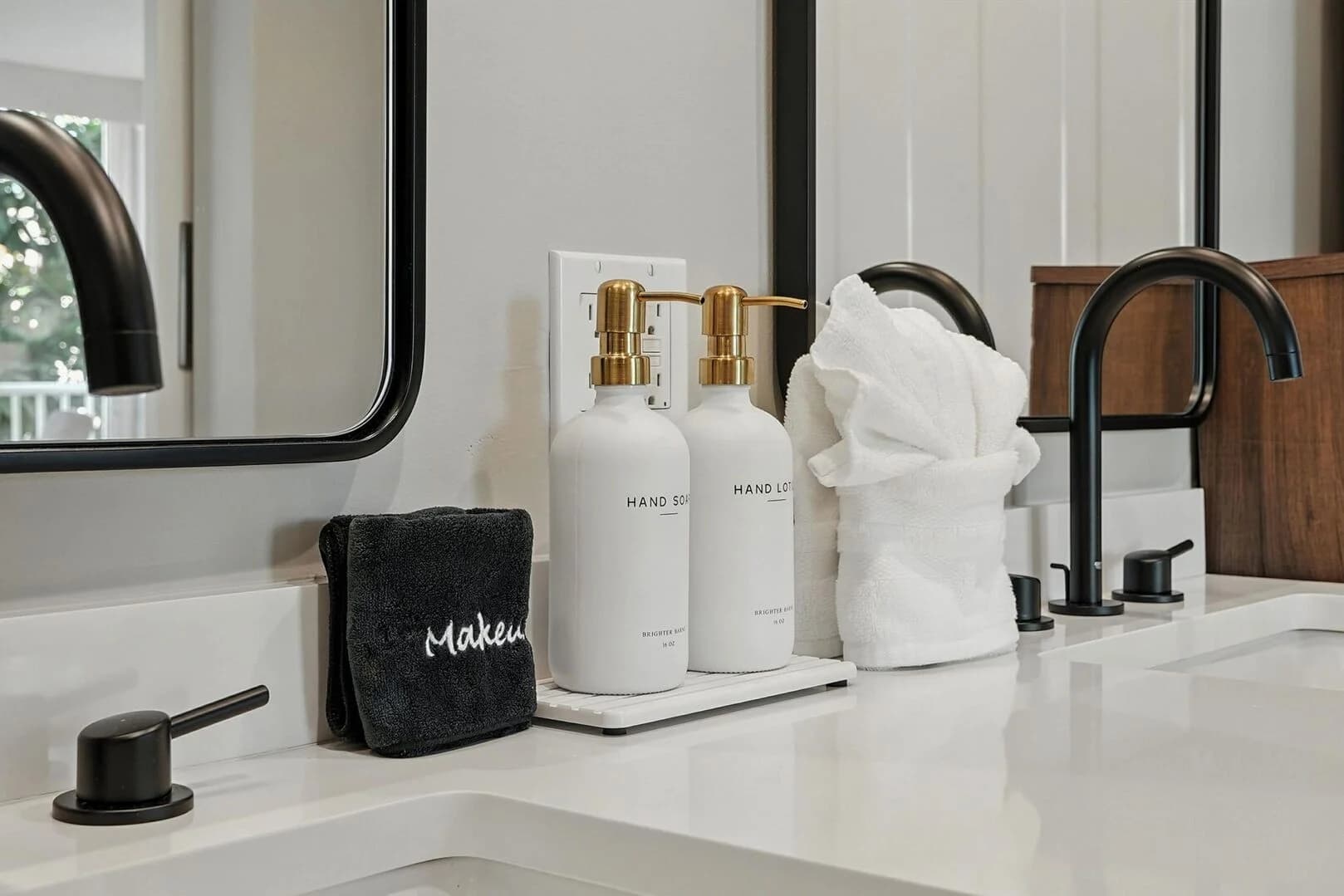 Riviera Bay Dreams - Image 37