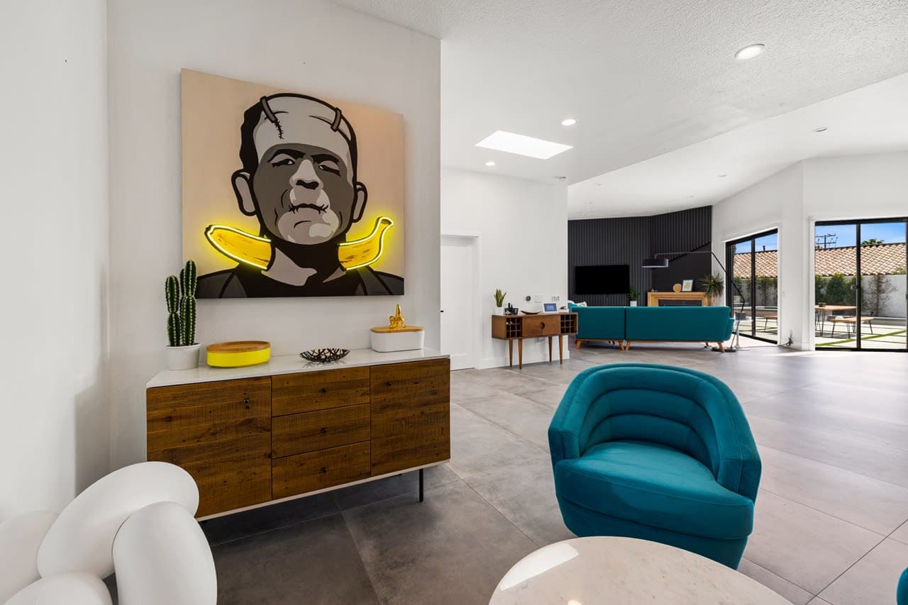 Palm Lighthouse - Image 30