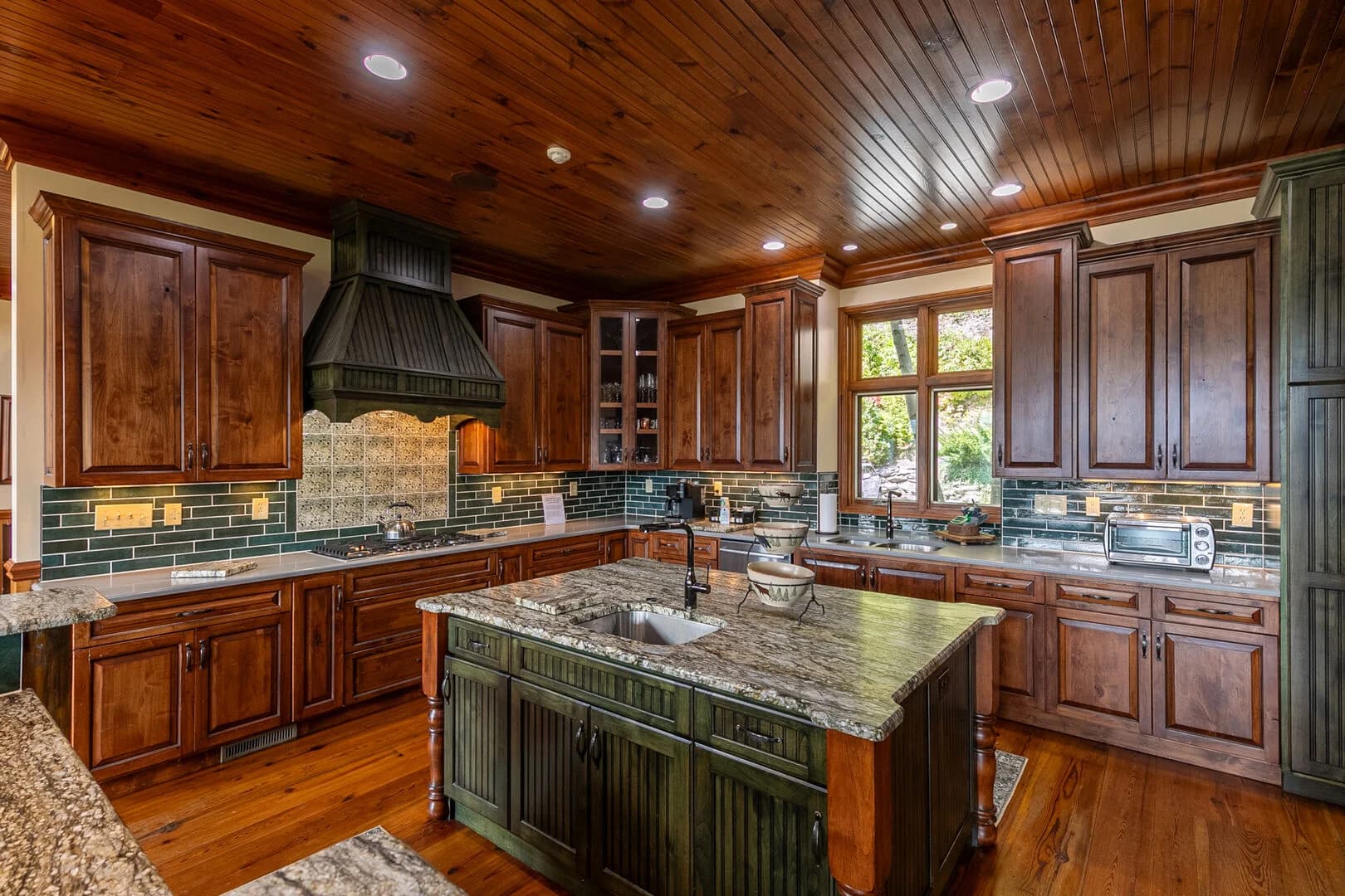 Overlook Estate in The Farm - Image 11