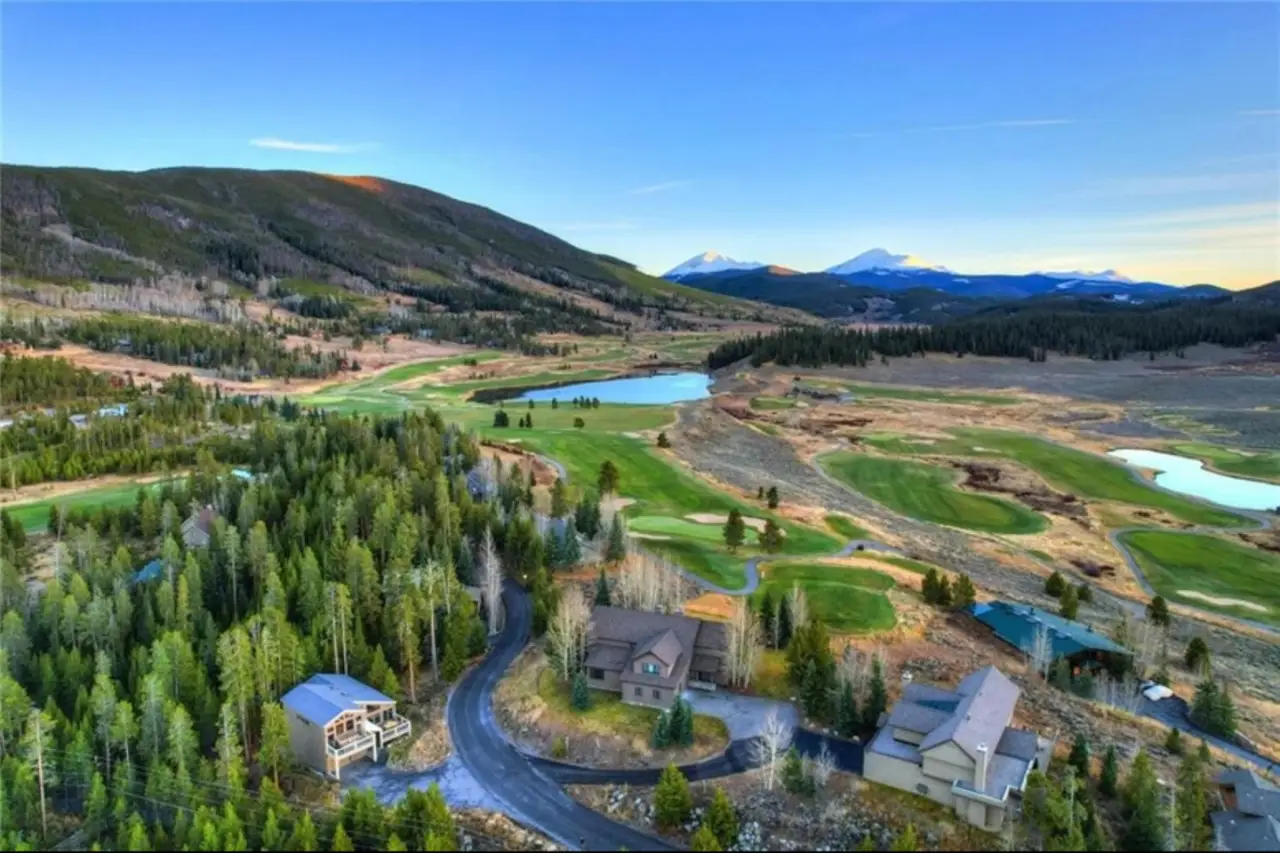 Powder and Par - Image 3