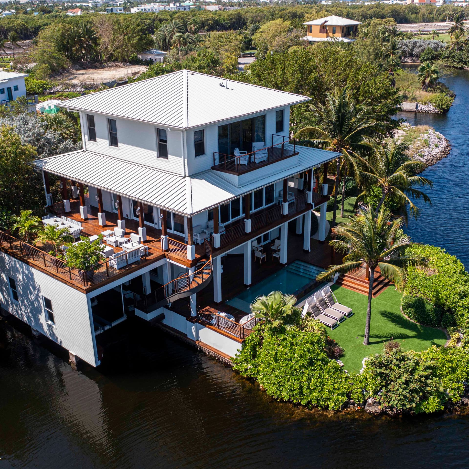 Ritz-Carlton Deck House #4