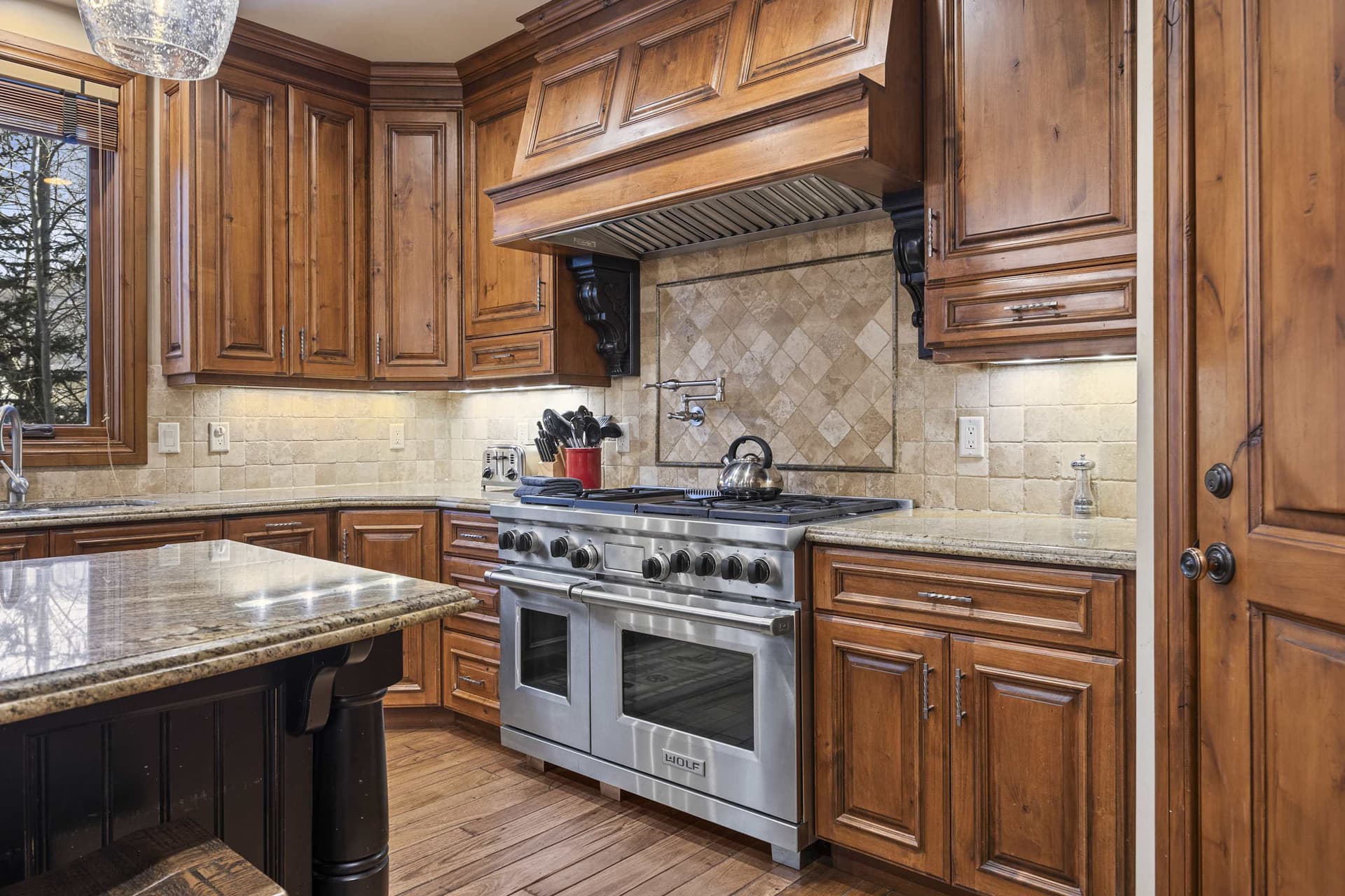 Luxury Mountain Retreat - Image 6