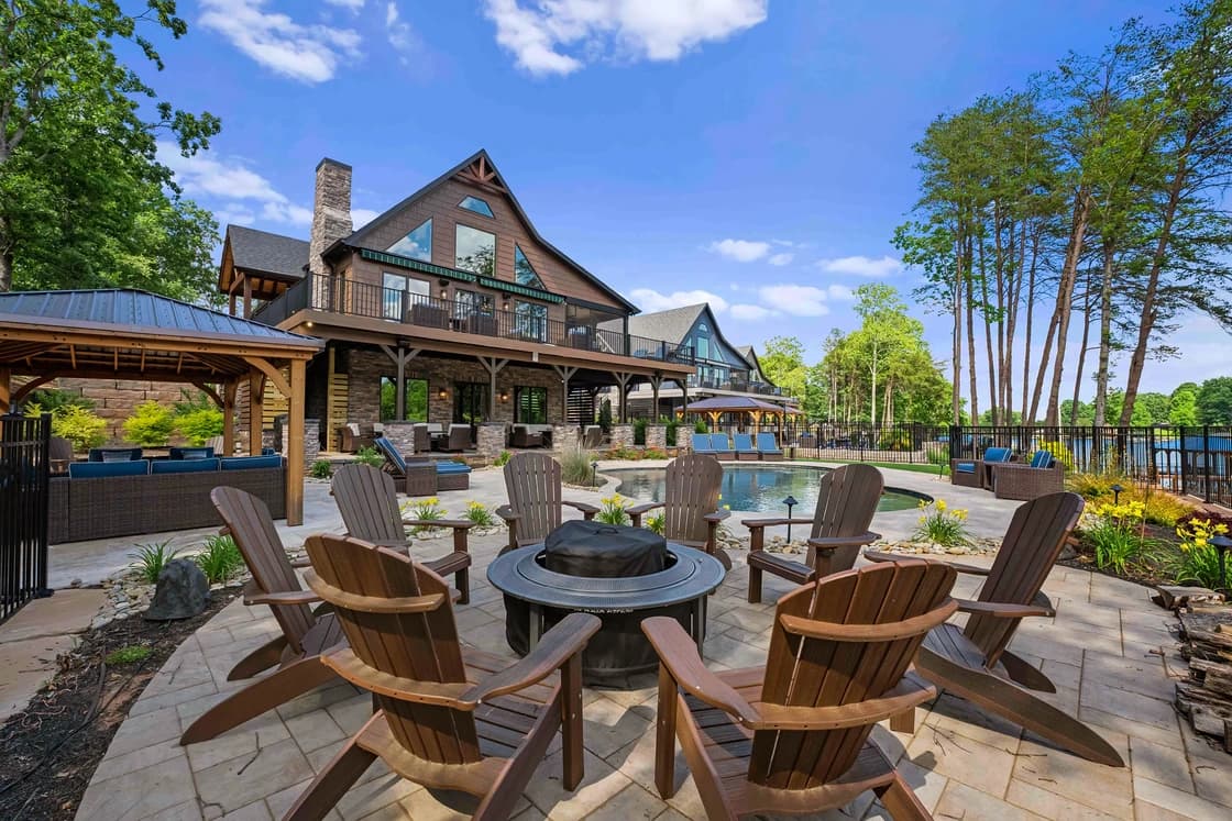 Black Bear Lodge - Image 61