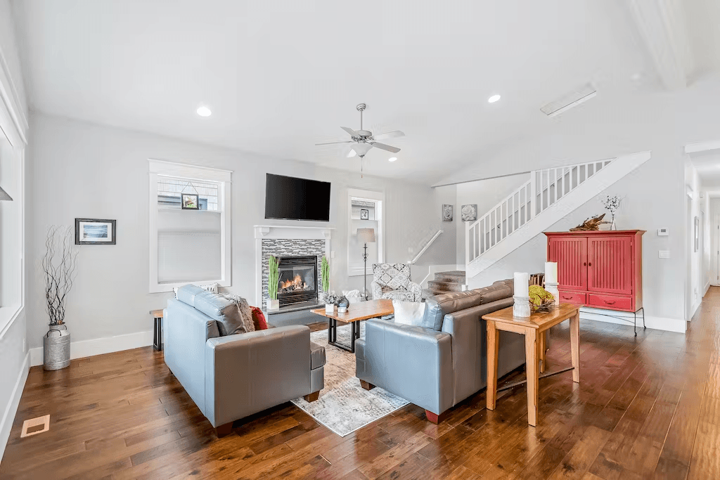 Classic Coeur d'Alene Estate - Image 2