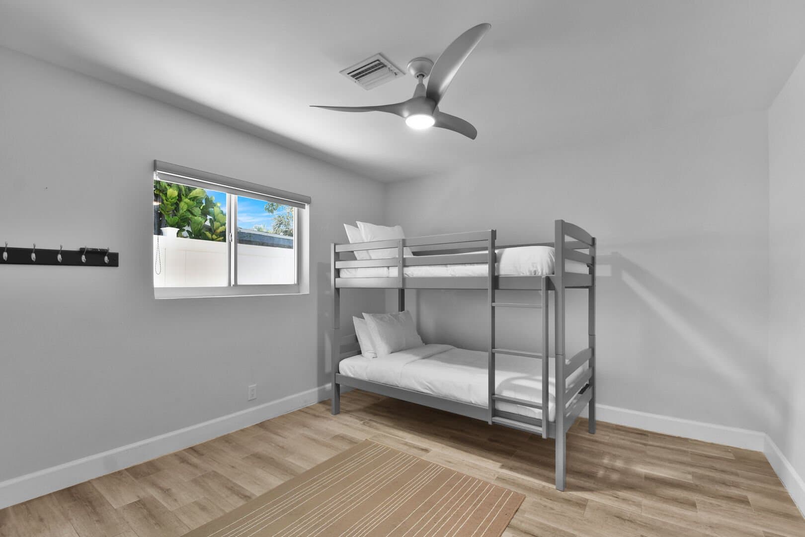 Knoll Ridge House - Image 29