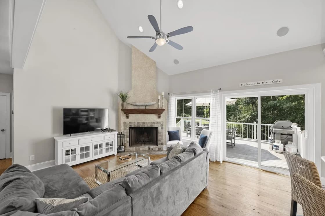 Making Waves - Image 12