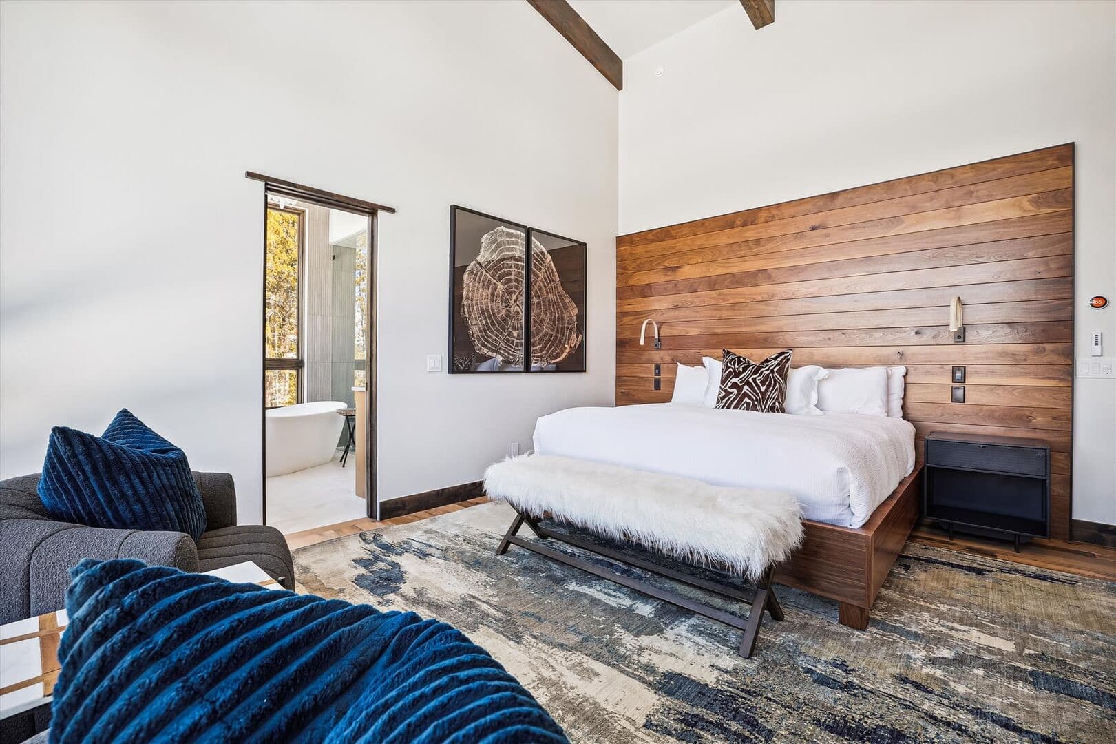 Modern View Manor - Image 17