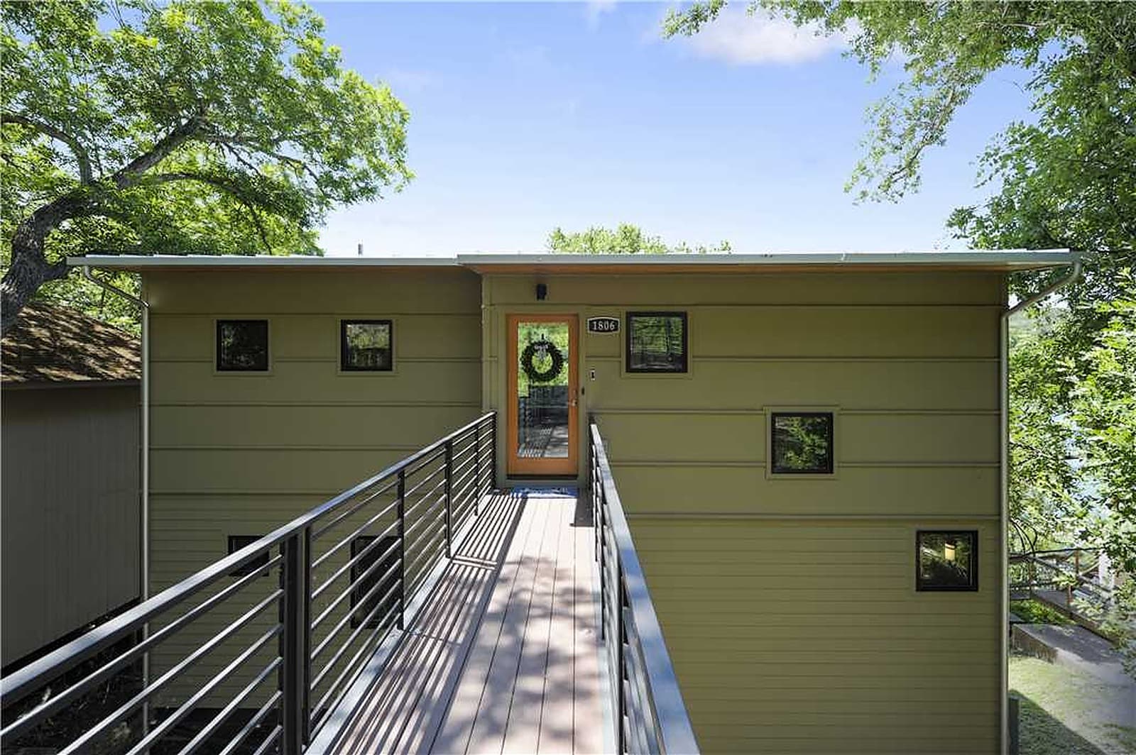 Lake Austin Retreat - Image 2