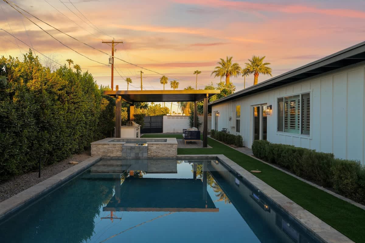 Old Town Scottsdale Retreat - Image 13