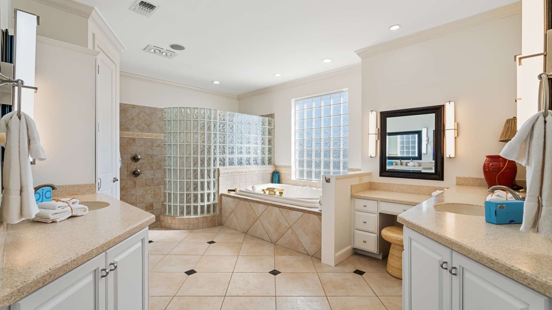 Hog Heaven - Image 46