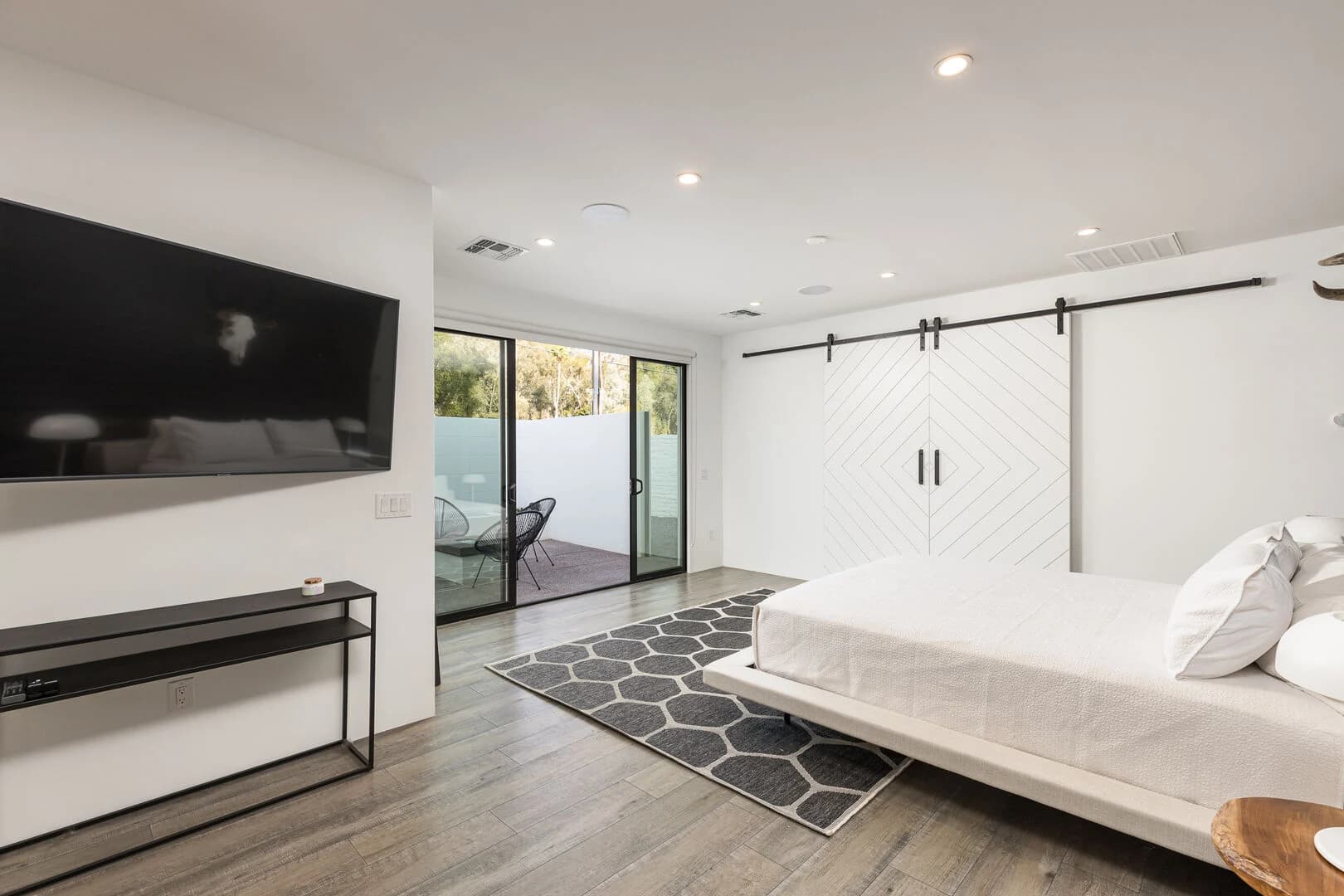 Camelback Manor - Image 40