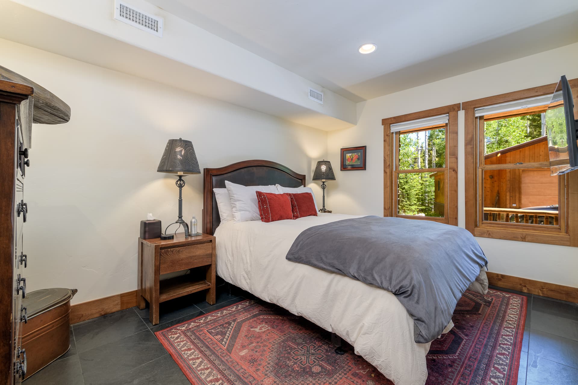 Wild Cat Lair - Image 22